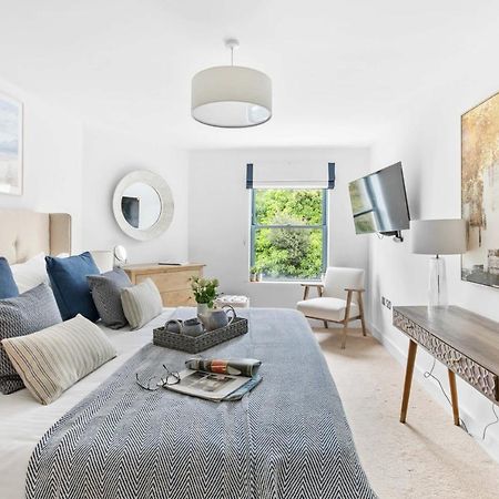 A7 Masts - Striking Beach Bolthole Apartment With Beautiful Sea Views Private Balcony & Parking Торкі Екстер'єр фото